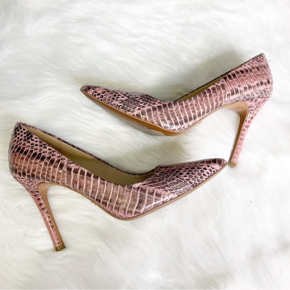 Michael Kors Pink Snake Skin Pointed Toe Pumps Size 5.5 Shoes